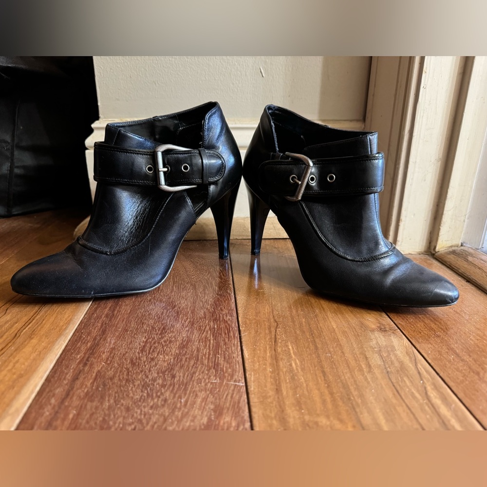 Nine West black leather booties. Size 7 1/2